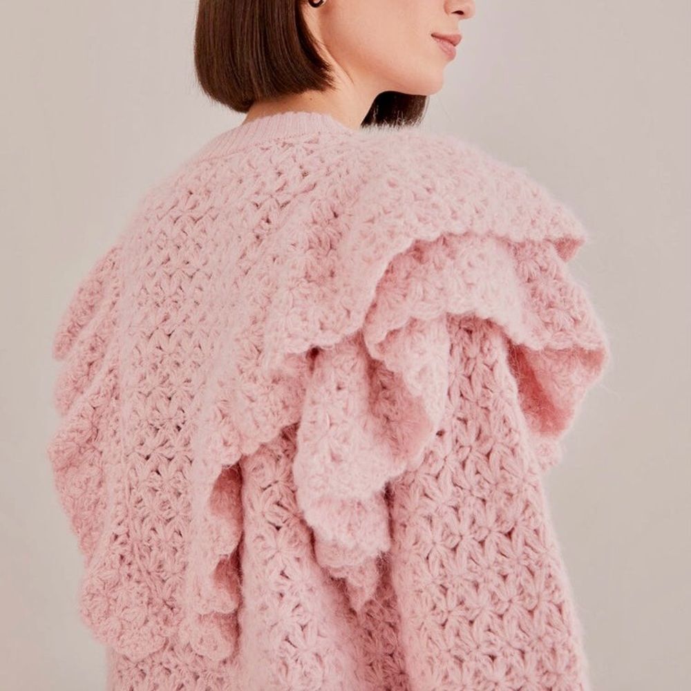 SOLD FARM Rio Pink Flower Texture Knit Cardigan Sweater Button Ruffle Size L - Picture 5 of 16